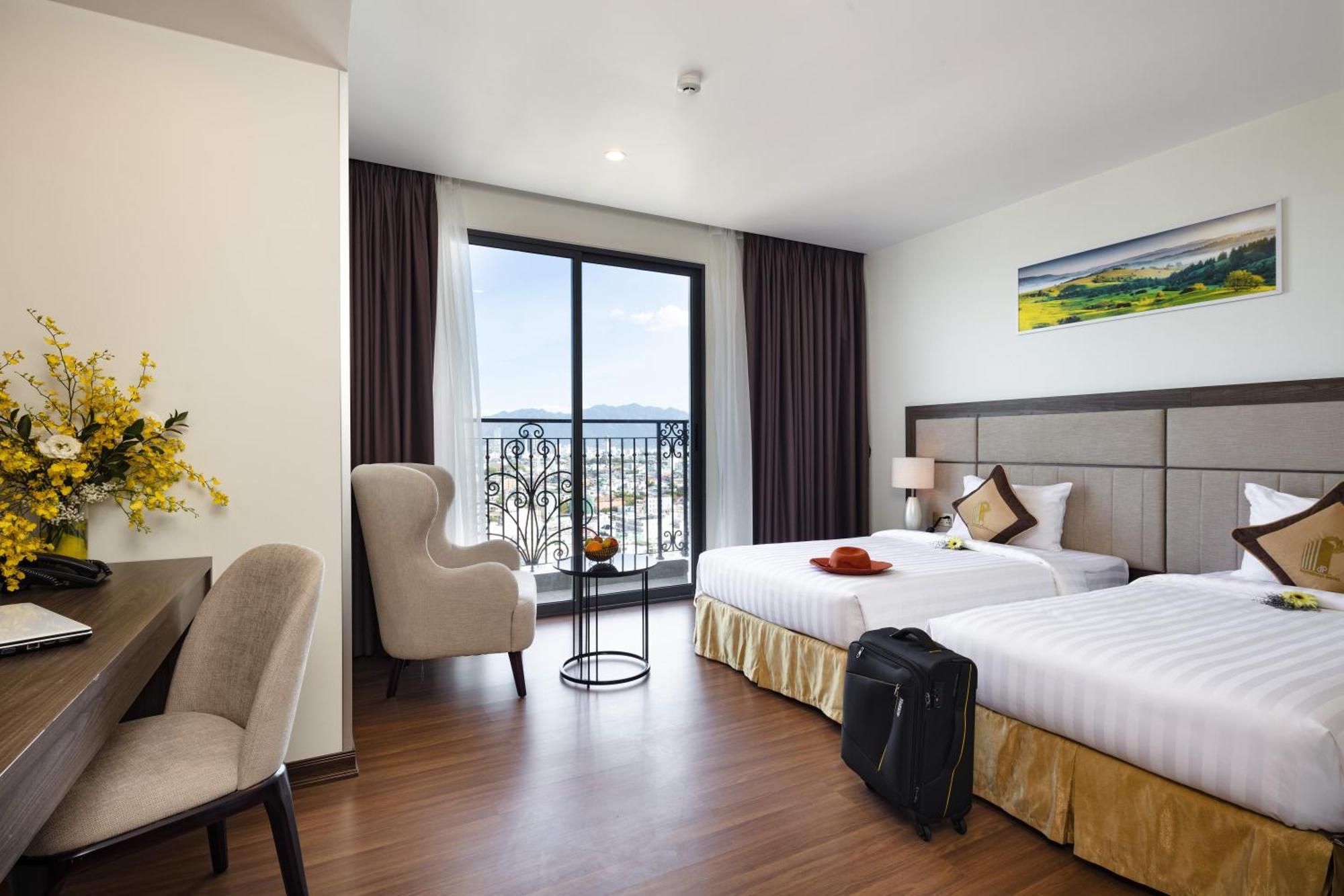 Daphovina Hotel На Транг Екстериор снимка