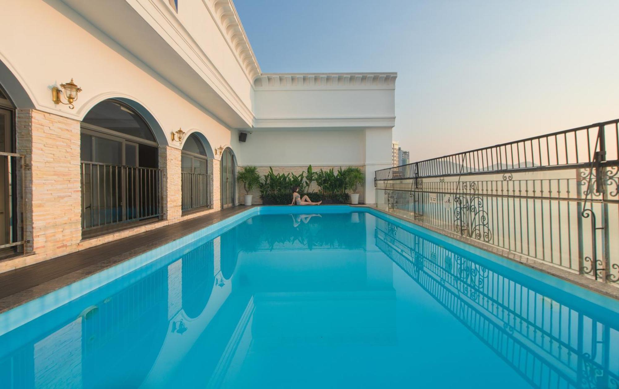 Daphovina Hotel На Транг Екстериор снимка
