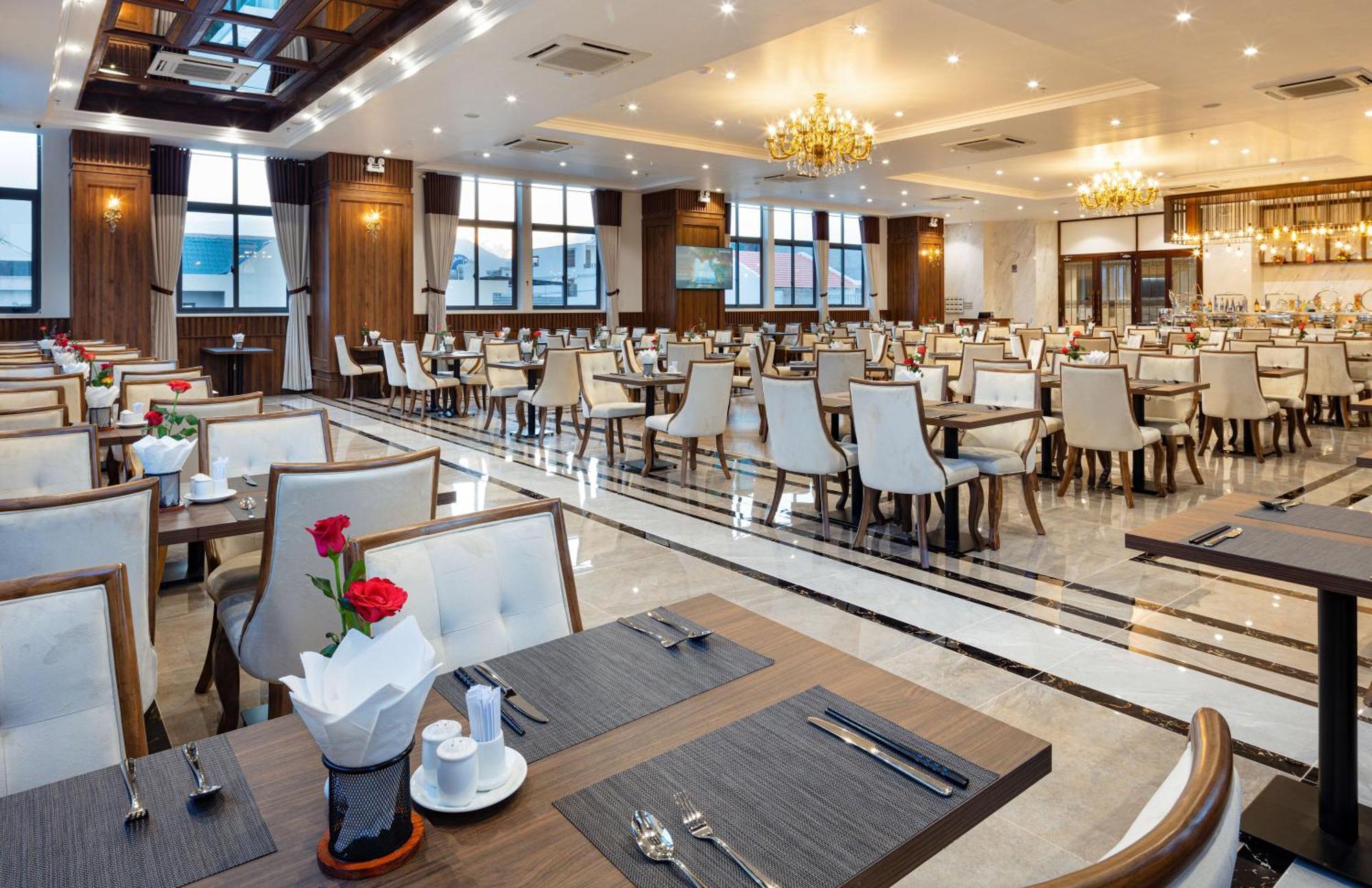 Daphovina Hotel На Транг Екстериор снимка