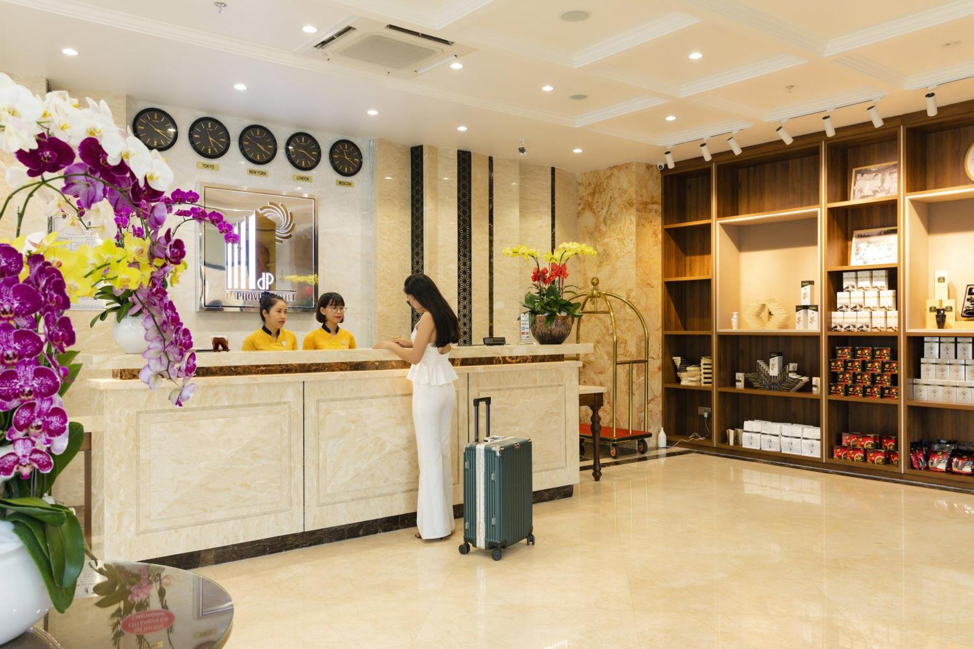 Daphovina Hotel На Транг Екстериор снимка
