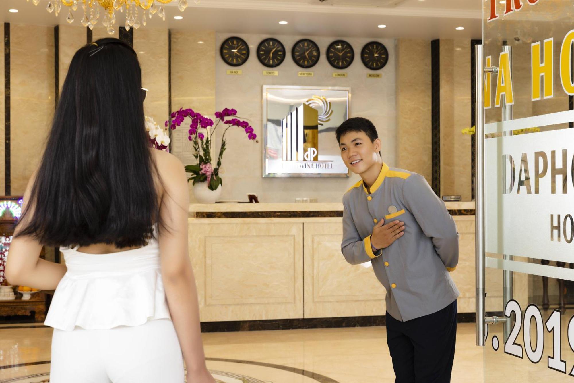 Daphovina Hotel На Транг Екстериор снимка