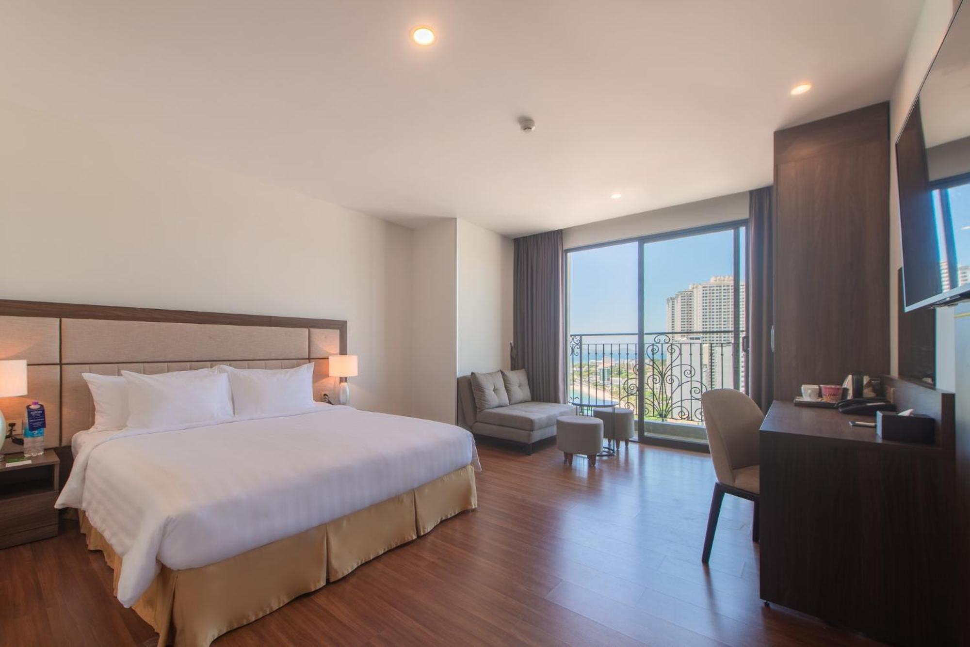 Daphovina Hotel На Транг Екстериор снимка