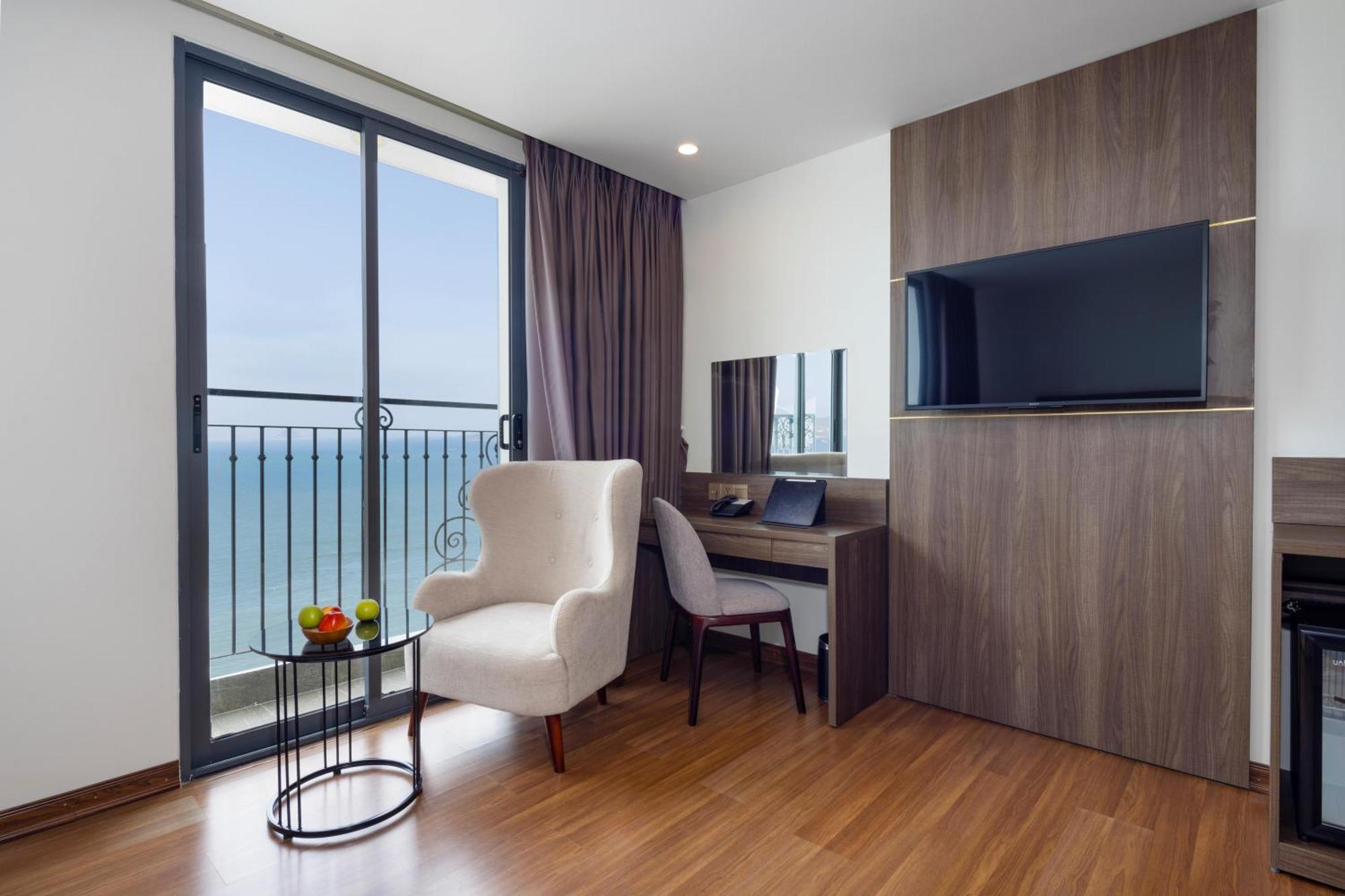Daphovina Hotel На Транг Екстериор снимка