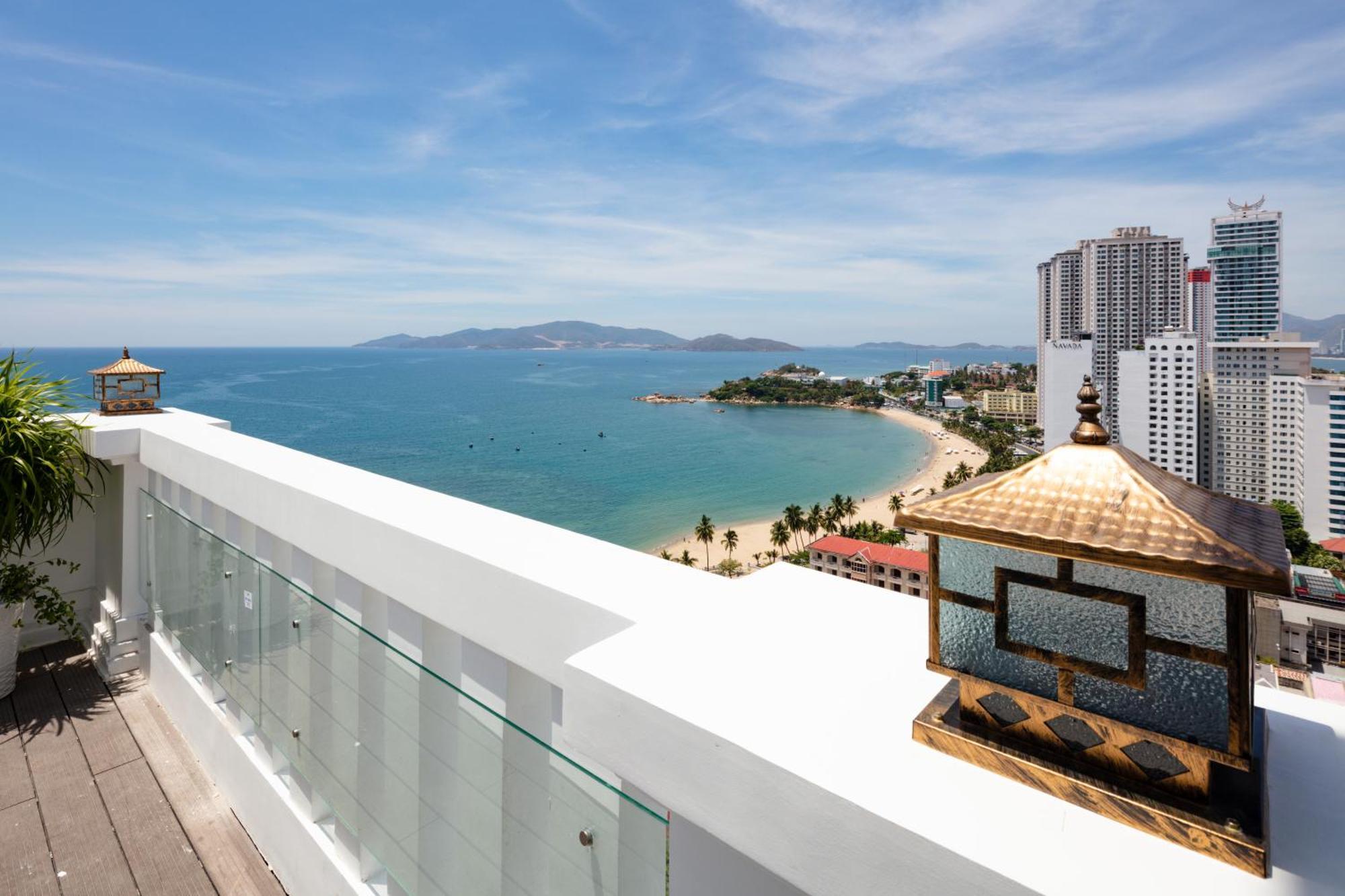 Daphovina Hotel На Транг Екстериор снимка